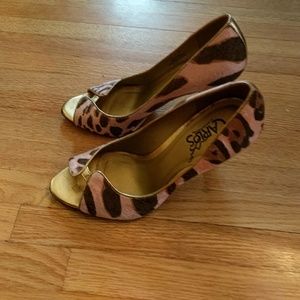 Pink and gold leopard print heels